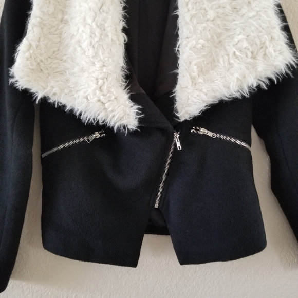 Tobi Wool Blend Faux Fur Gorgeous Moto Style Jacket Size Small - Picture 5 of 8